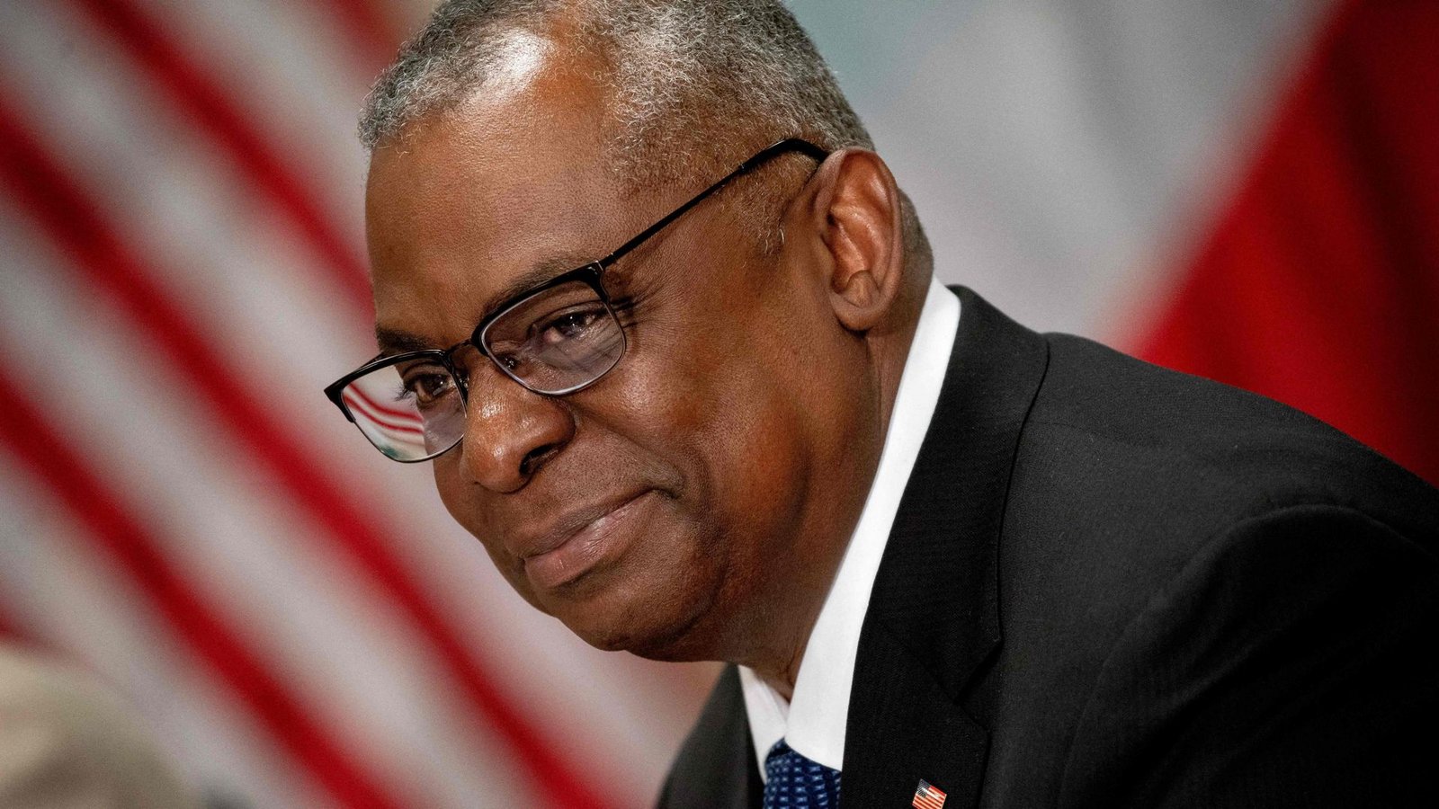 US-Verteidigungsminister Lloyd Austin telefonierte mit seinem russischen Amtskollegen. Dabei ging es darum, das Risiko einer Eskalation zu verringern.Foto: AFP/STEFANI REYNOLDS US-Verteidigungsminister Lloyd Austin telefonierte mit seinem russischen Amtskollegen. Dabei ging es darum, das Risiko einer Eskalation zu verringern.Foto: AFP/STEFANI REYNOLDS