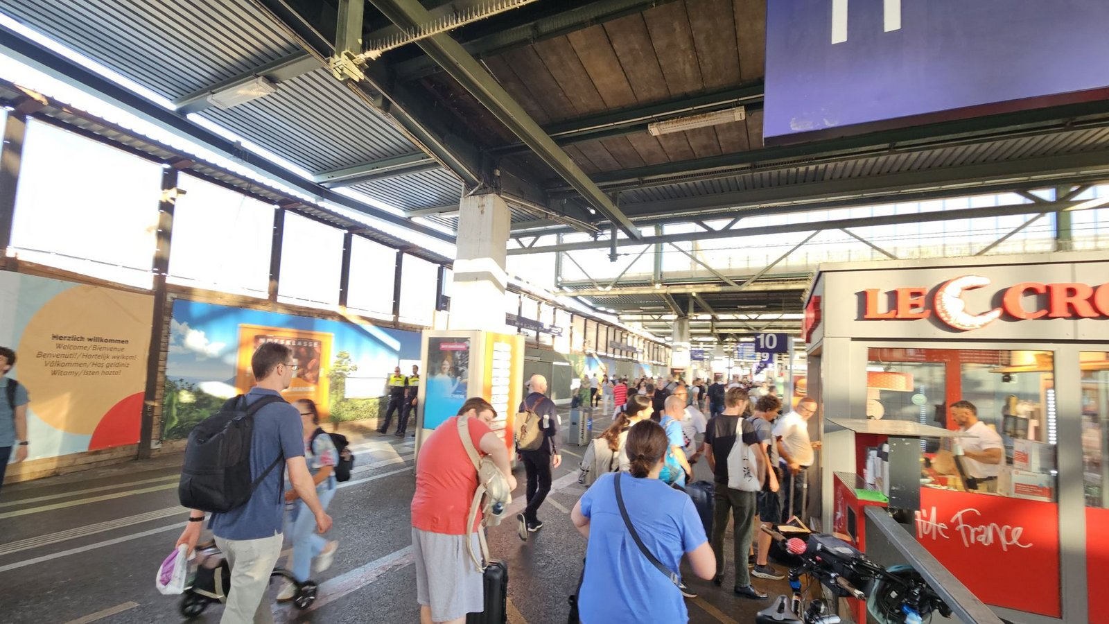 Weitere Bilder.Foto: Andreas Rosar / Fotoagentur Stuttgart