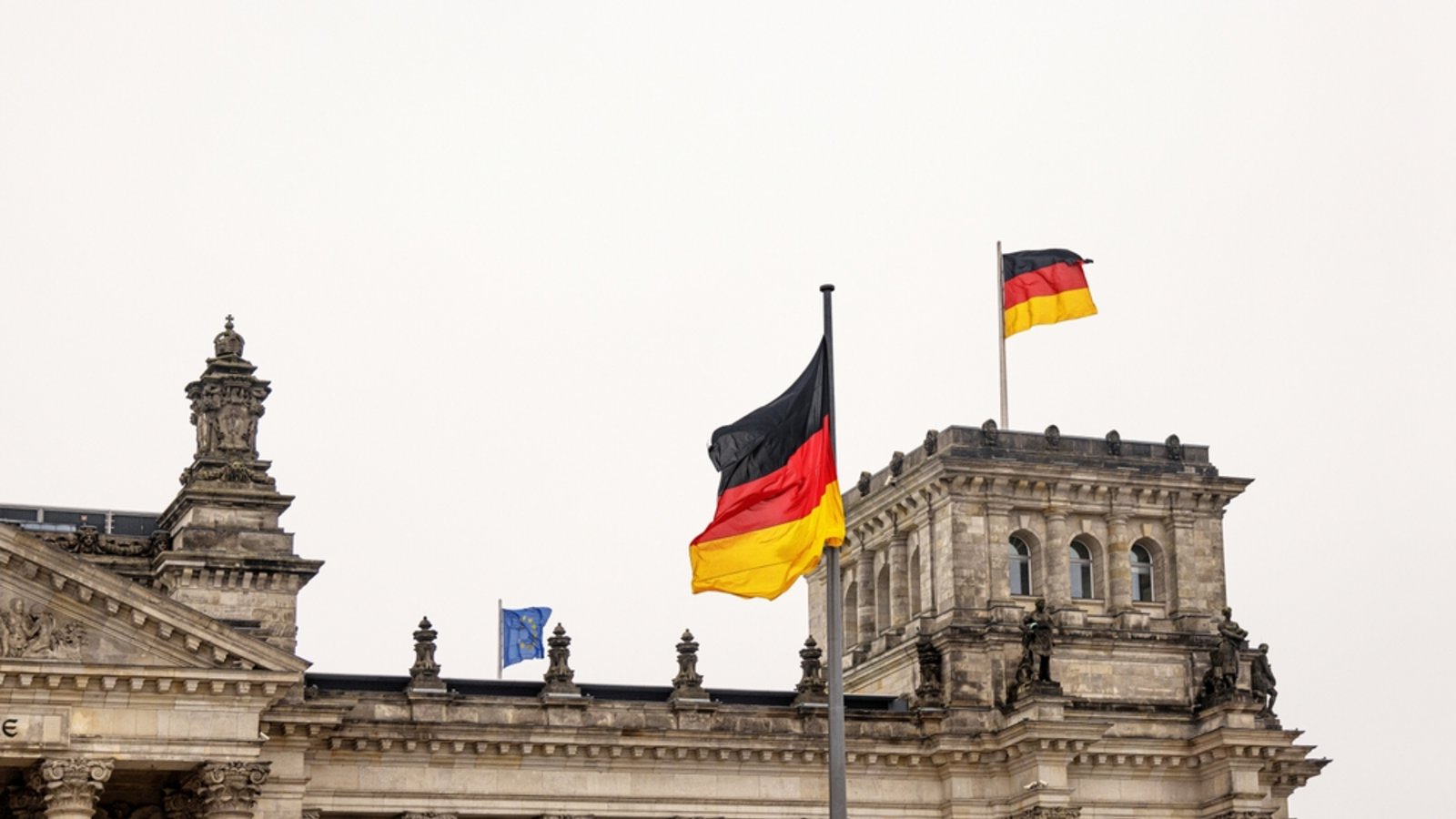 Der 3. Oktober ist ein bundesweiter gesetzlicher Feiertag.Foto: DinkeyDoodle/ Shutterstock Der 3. Oktober ist ein bundesweiter gesetzlicher Feiertag.Foto: DinkeyDoodle/ Shutterstock