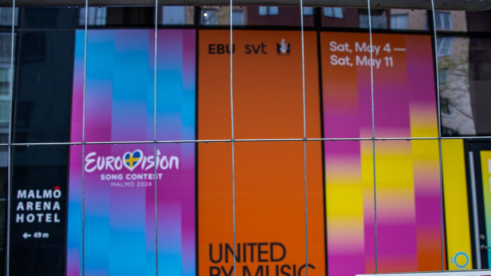 Werbetafeln für den Eurovision Song Contest am Austragungsort Malmö Arena.Foto: Jens Büttner/dpa