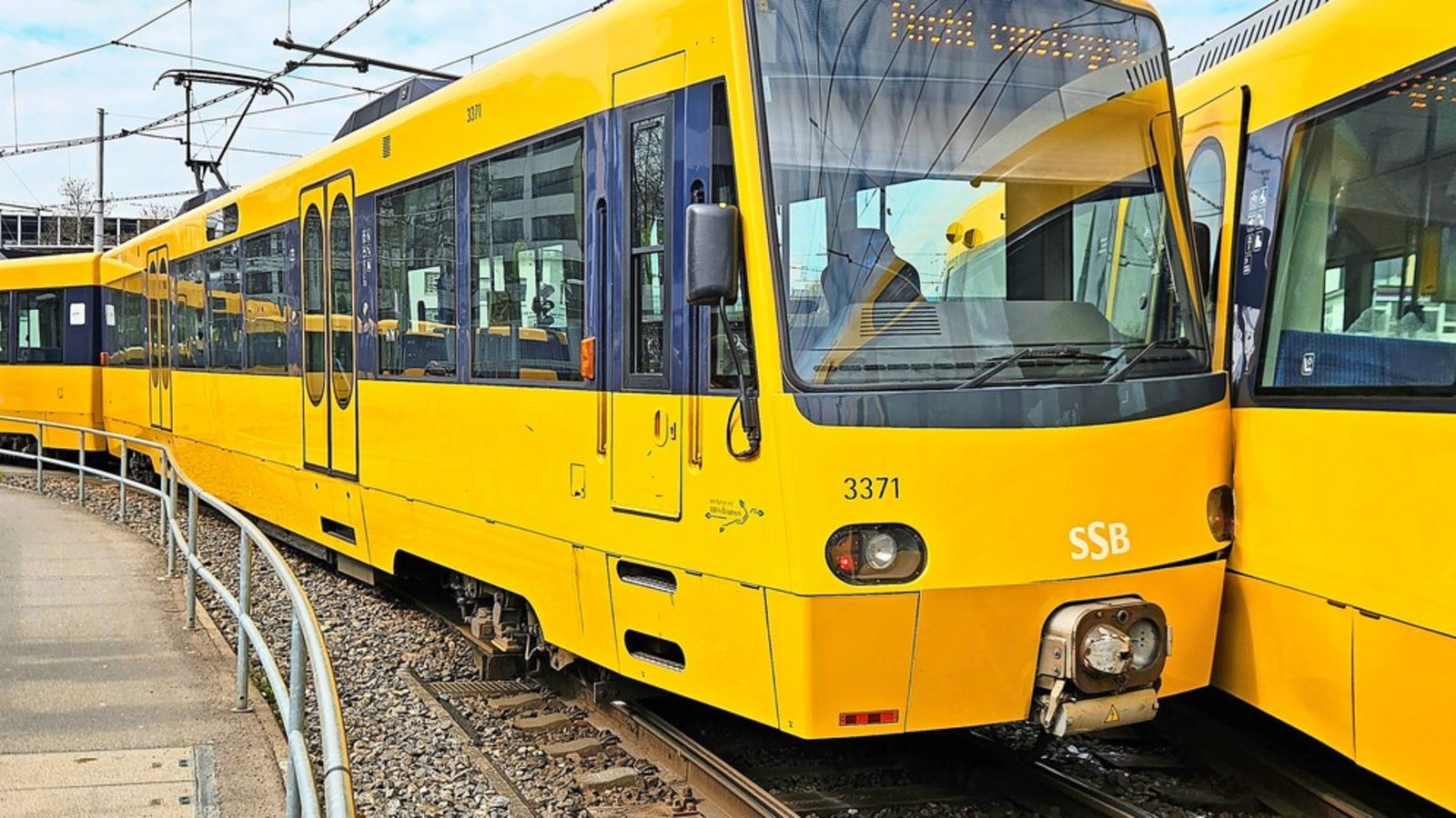Unfall in Stuttgart: Auf der Strecke der Linie U3 sind am Montag zwei Stadtbahnen zusammengestoßen.Foto: Andreas Rosar/Fotoagentur Stuttgart
