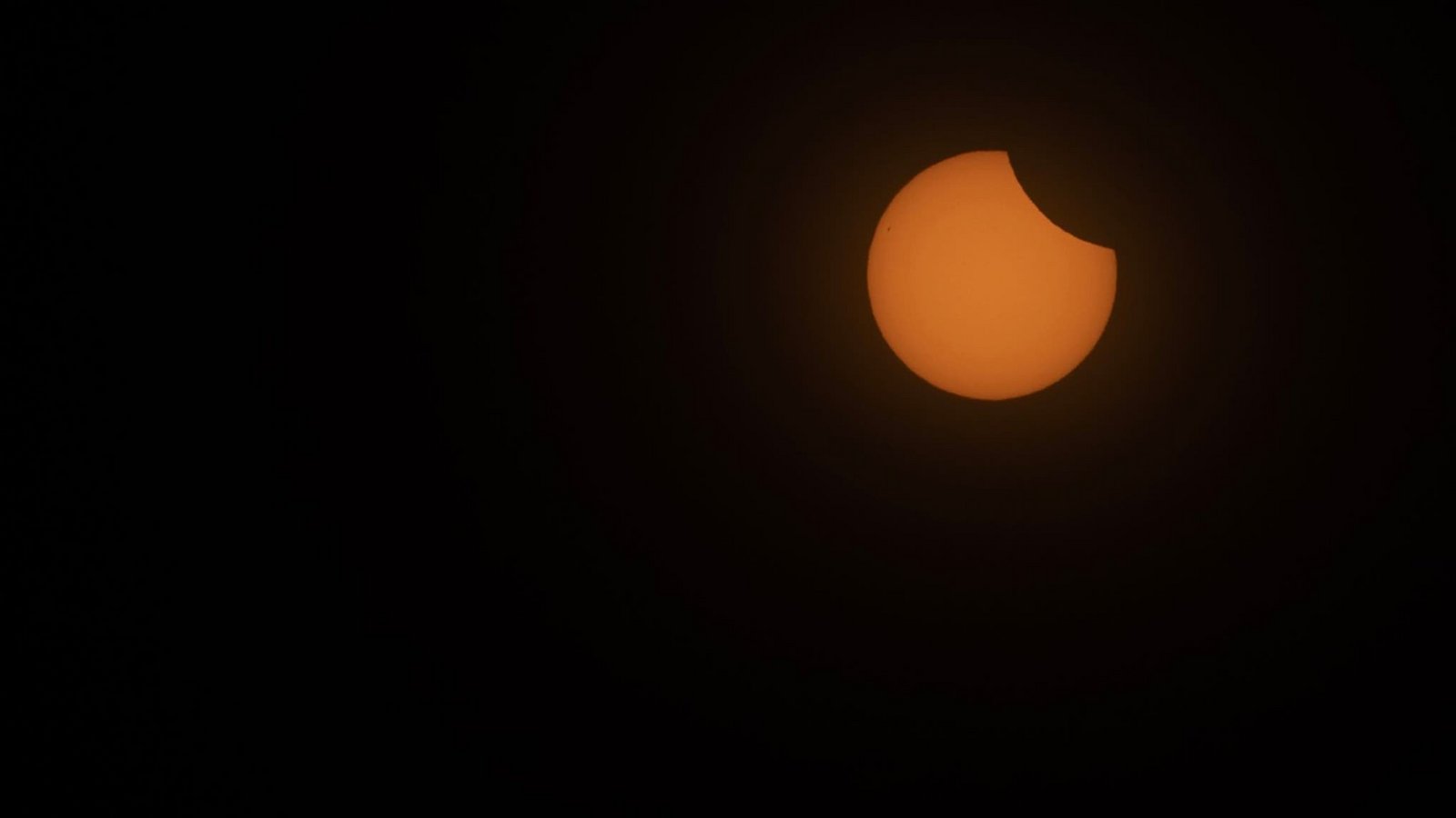Zur Sonnenfinsternis wird im Südwesten ein wolkenfreier Himmel erwartet. (Symbolbild)Clara Margais/dpa Zur Sonnenfinsternis wird im Südwesten ein wolkenfreier Himmel erwartet. (Symbolbild)Clara Margais/dpa