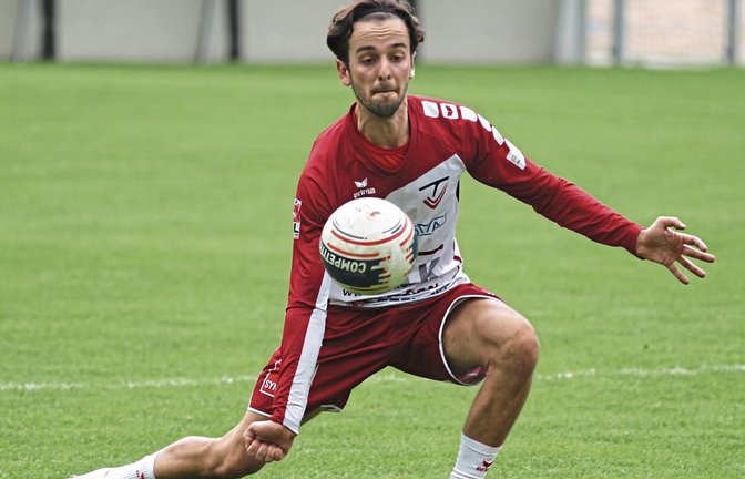 Die Abwehr des TV Vaihingen um Max Winkler steht in dieser Saison sehr stabil, freut sich Trainer Markus Knodel. Foto: Nachreiner