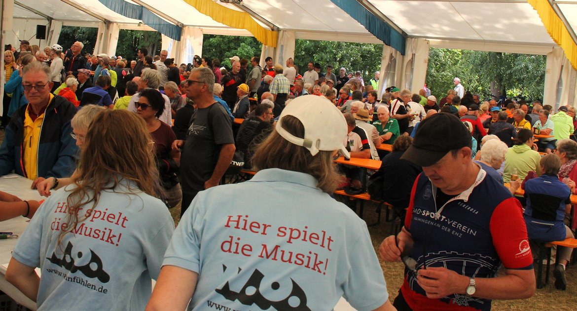 S-VKZ-Tour 2026 Oberriexingen Enzinsel Hocketse Musikverein Festzelt Foto: Kauer
