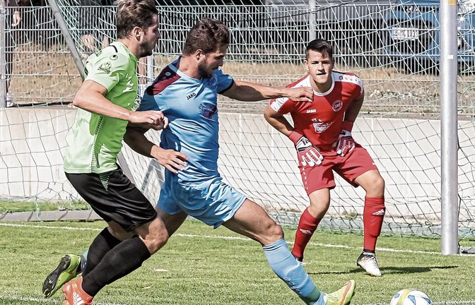 Kevin Kleinert (Mitte) hat das Offensivspiel des SV Illingen belebt und selbst schon vier Mal getroffen. Foto: Simecek