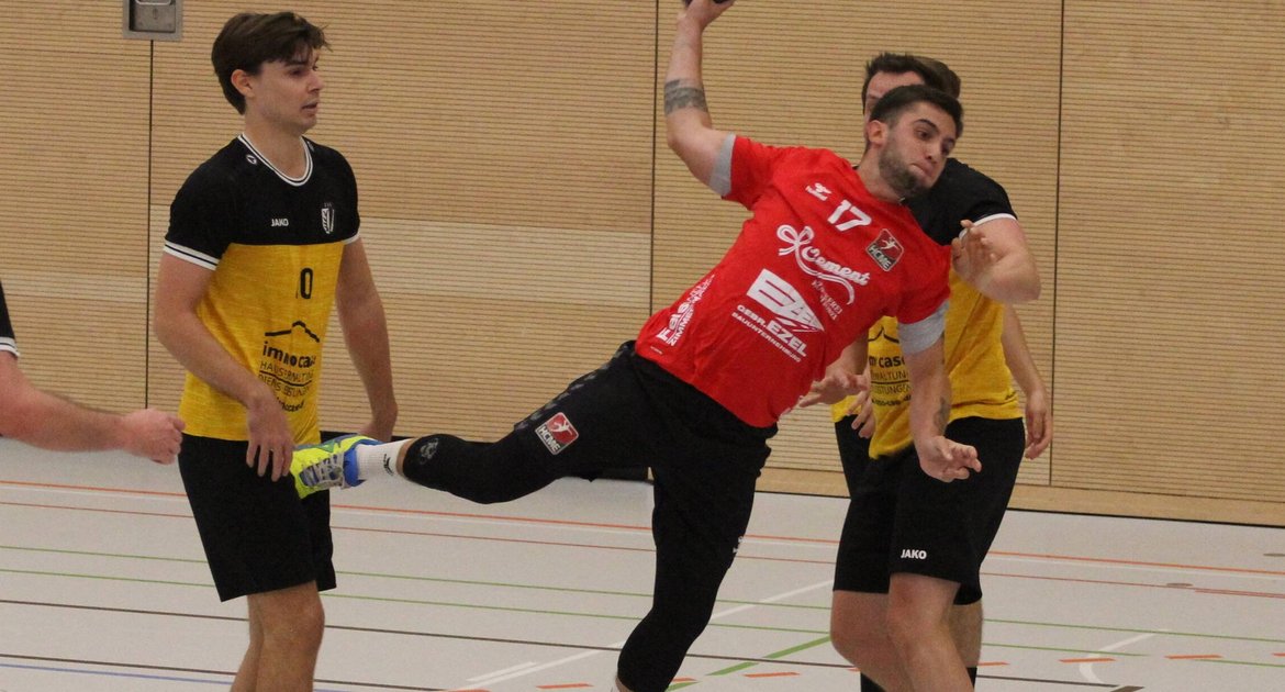 Handball, Männer, HC Metter-Enz, Louis Engel (Mitte), Foto: Dittrich