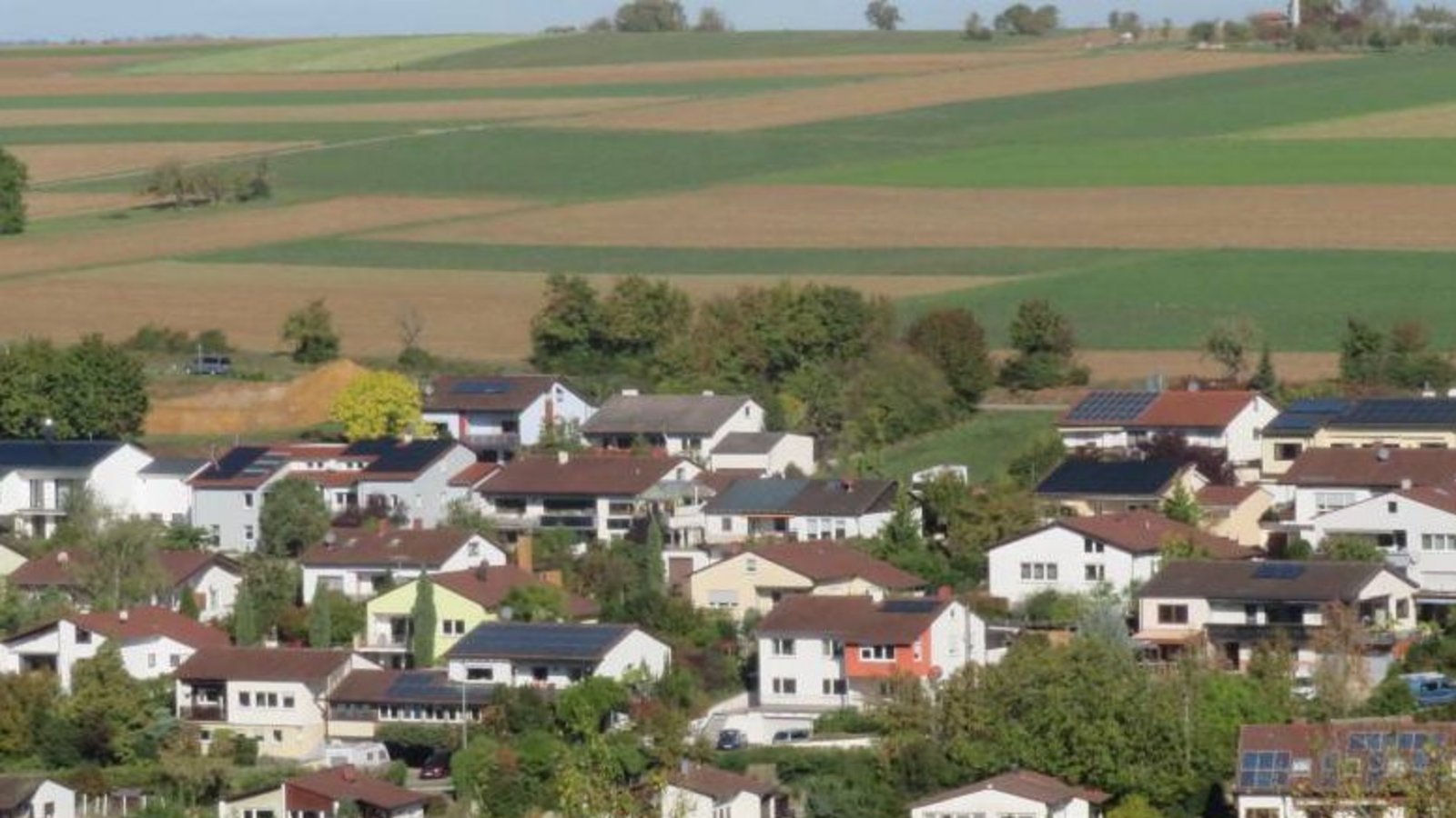 Im Auricher Wohngebiet „Steinle“ sollen mithilfe des „Bau-Turbos“ weitere Flächen für Wohnbebauung erschlossen werden. Foto: Arning Im Auricher Wohngebiet „Steinle“ sollen mithilfe des „Bau-Turbos“ weitere Flächen für Wohnbebauung erschlossen werden. Foto: Arning