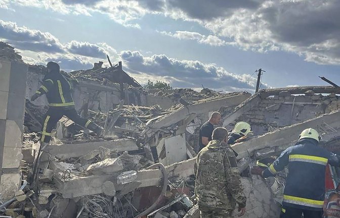 Noch immer tobt der Krieg in der Ukraine. Deutschland will mit acht statt bislang vier Milliarden unterstützen. (Archivbild).<span class='image-autor'>Foto: dpa</span>