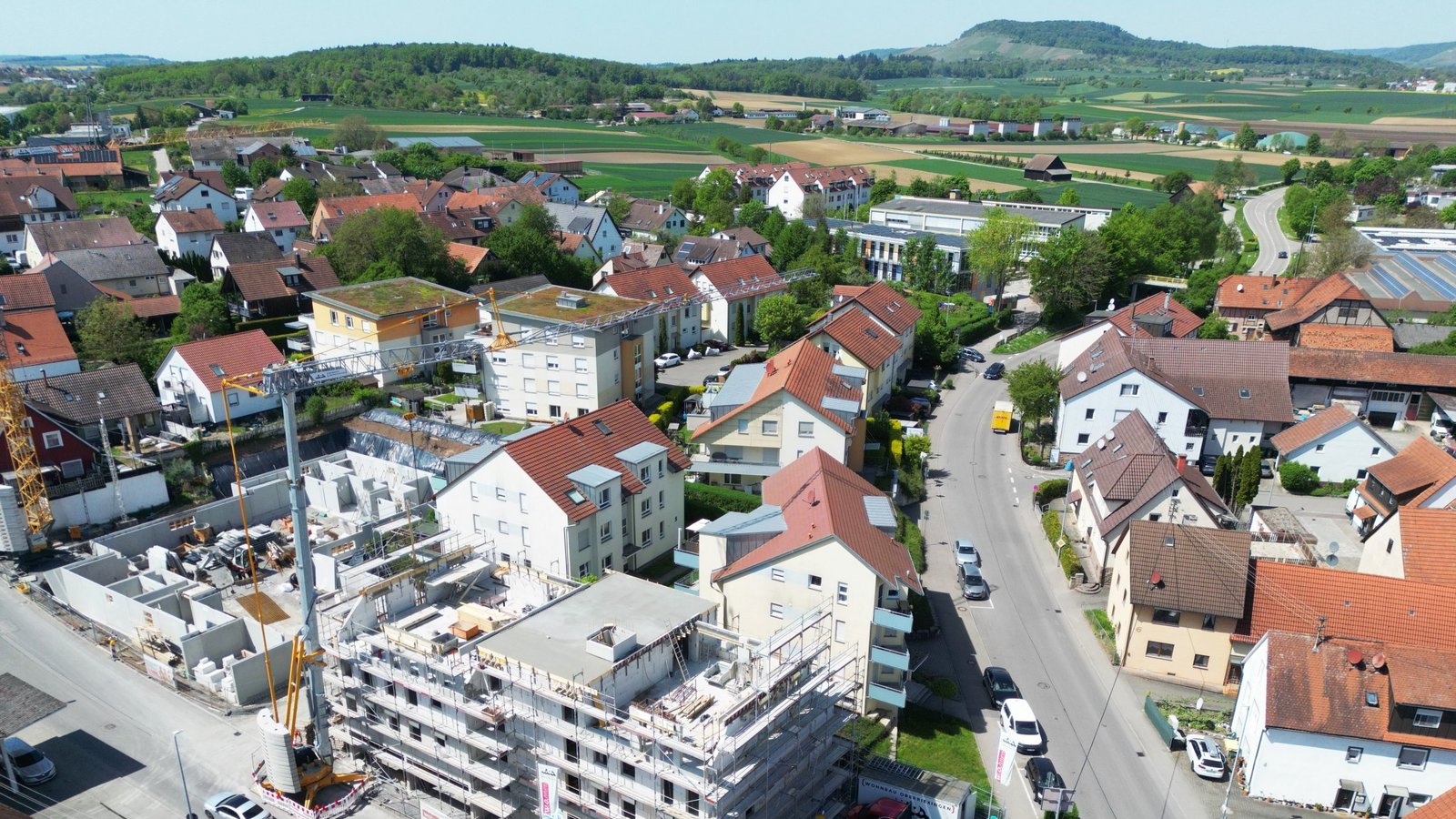 An der Vaihinger Straße sind die Arbeiten für Mehrfamilienhäuser mit vergünstigten Mietpreisen 2025 gut vorangekommen. Archivfoto: VKZ/Küppers