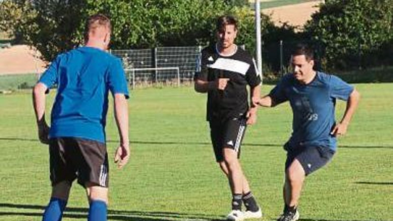 Spielerisch wieder zum Ball finden, lautet die Devise beim SV Iptingen. Foto: Küppers Spielerisch wieder zum Ball finden, lautet die Devise beim SV Iptingen. Foto: Küppers
