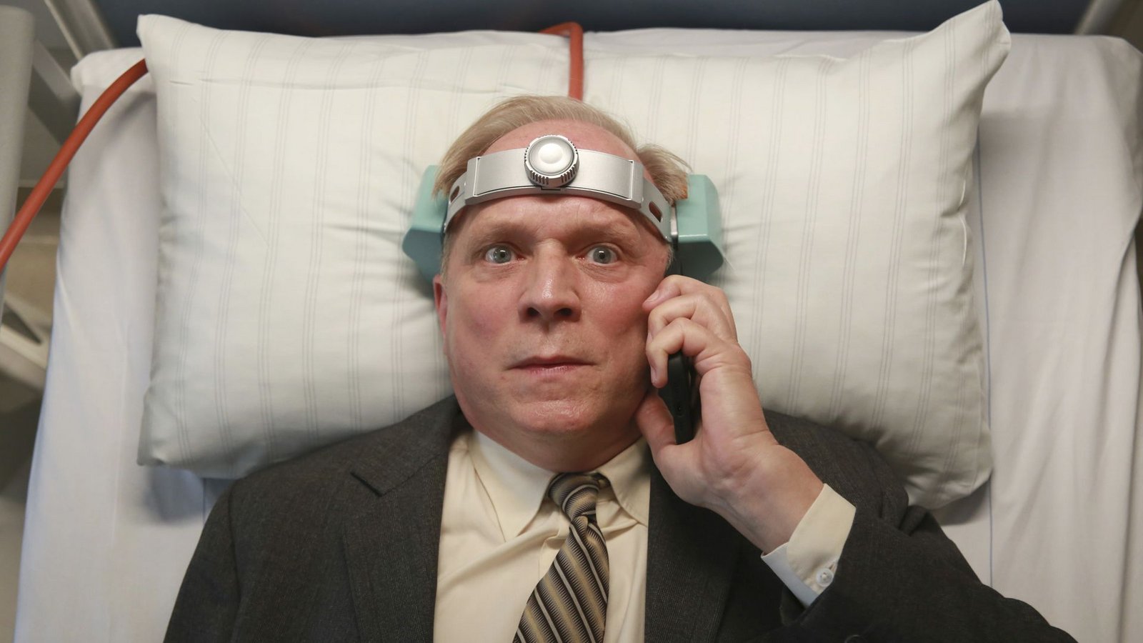 Im neuen Murot-„Tatort“ mit Ulrich Tukur spielt dieses Stirnband eine zentrale Rolle.Foto: HR/Senator Film/Dietrich Brüggem
