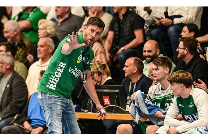 Frisch-Auf-Trainer Ben Matschke kann in der Saison 2026/27 auf eine eingespielte Mannschaft bauen.<span class='image-autor'>Foto: imago</span>