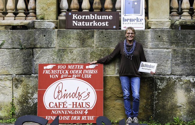 Die Seele Tübingens, davon ist Barbara Honner überzeugt, lebt in den Schriften über Läden, Geschäften, Wirtshäusern und Hotels.<span class='image-autor'>Foto: Wolfgang Albers</span>