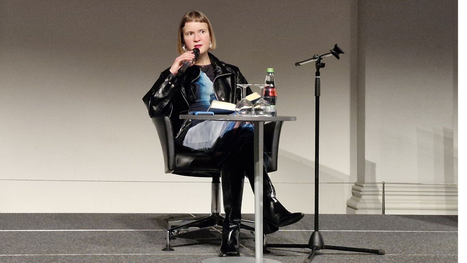 Caroline Wahl moderiert sich selbst – und wie.Foto: Stefan Kister Caroline Wahl moderiert sich selbst – und wie.Foto: Stefan Kister
