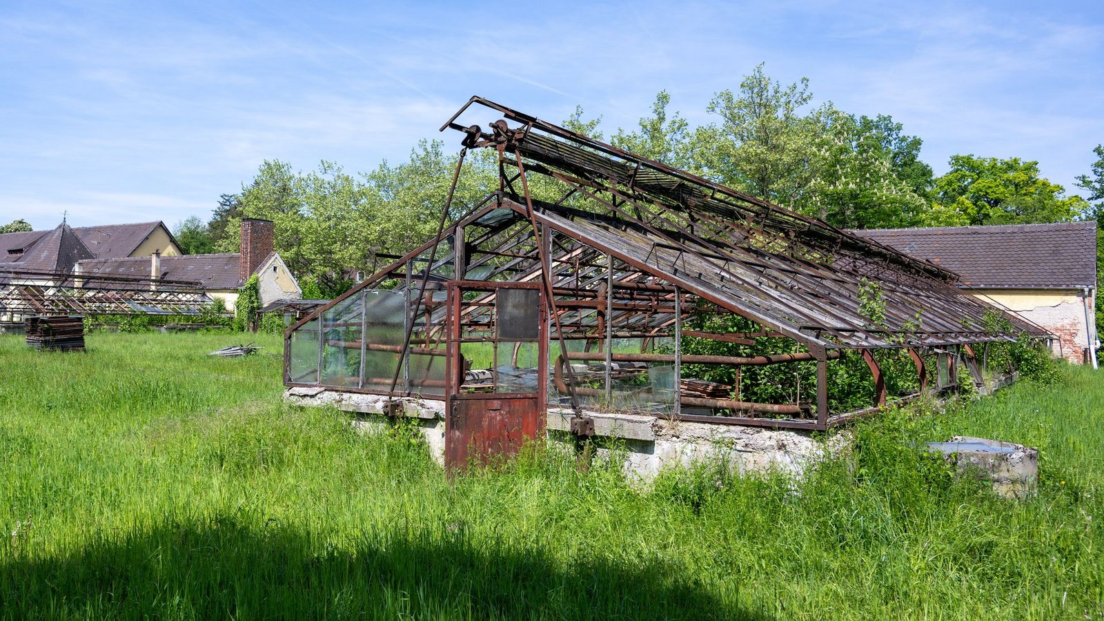 Der berüchtigte "Kräutergarten" auf dem Gelände des ehemaligen Konzentrationslagers Dachau soll zu einer Gedenkstätte werden. (Archivbild)Foto: Stefan Puchner/dpa Der berüchtigte "Kräutergarten" auf dem Gelände des ehemaligen Konzentrationslagers Dachau soll zu einer Gedenkstätte werden. (Archivbild)Foto: Stefan Puchner/dpa