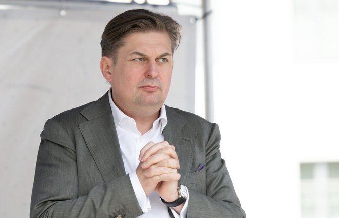 Die Büroräume von Maximilian Krah wurden durchsucht.<span class='image-autor'>Foto: dpa/Sebastian Kahnert</span>