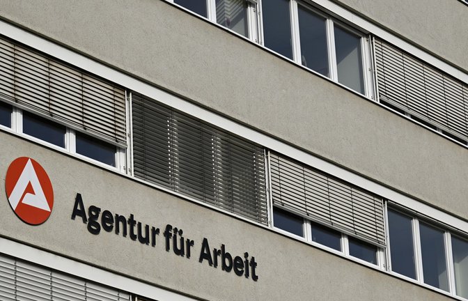 Viele junge Erwachsene haben keinen Berufsabschluss und damit schlechte Chancen auf dem Arbeitsmarkt.<span class='image-autor'>Foto: Martin Schutt/dpa</span>