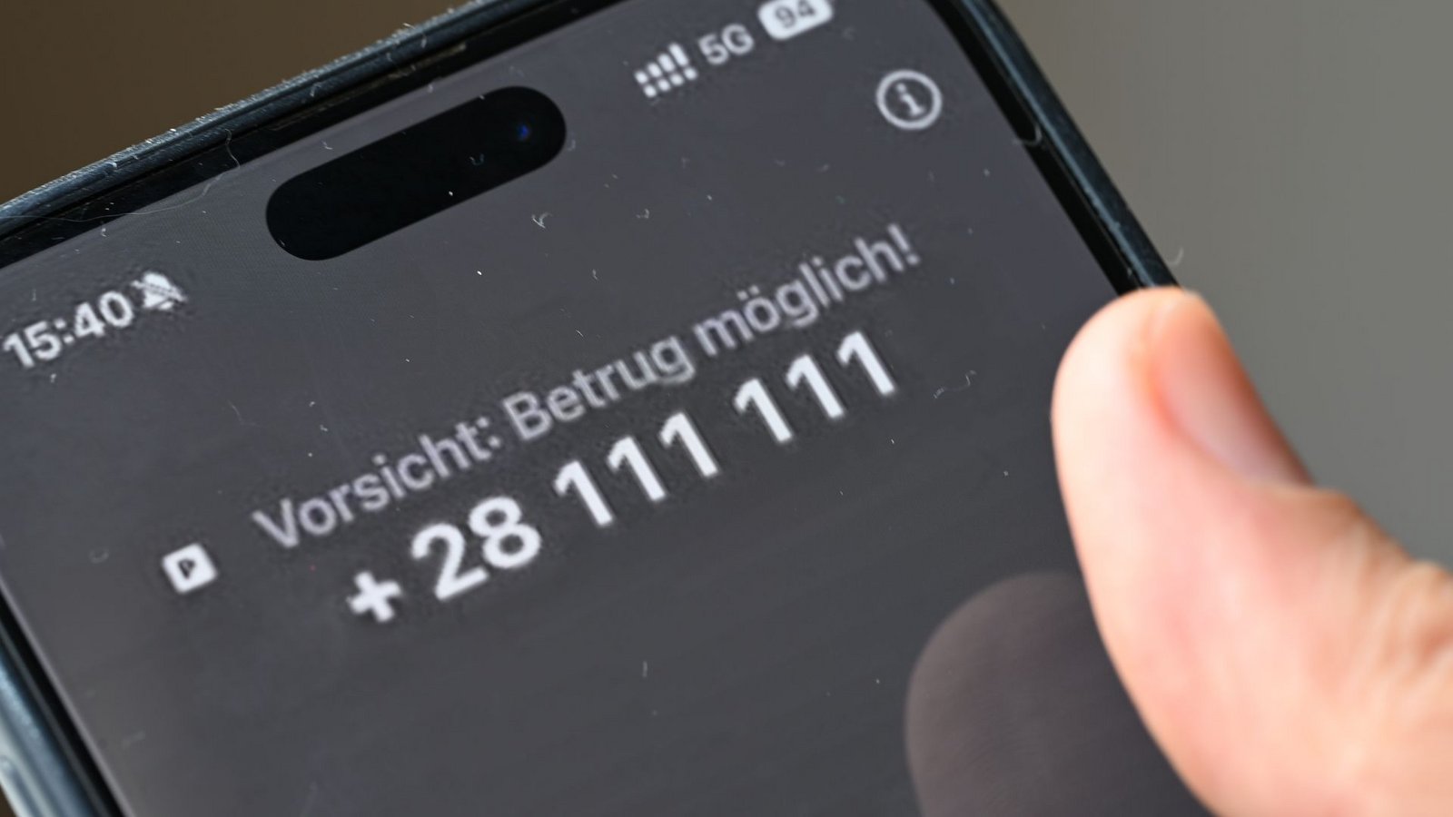Ein simulierter Abzocke-Anruf bei einem Vodafone-Test im vergangenen Jahr. (Symbolbild)Foto: Wolf von Dewitz/dpa