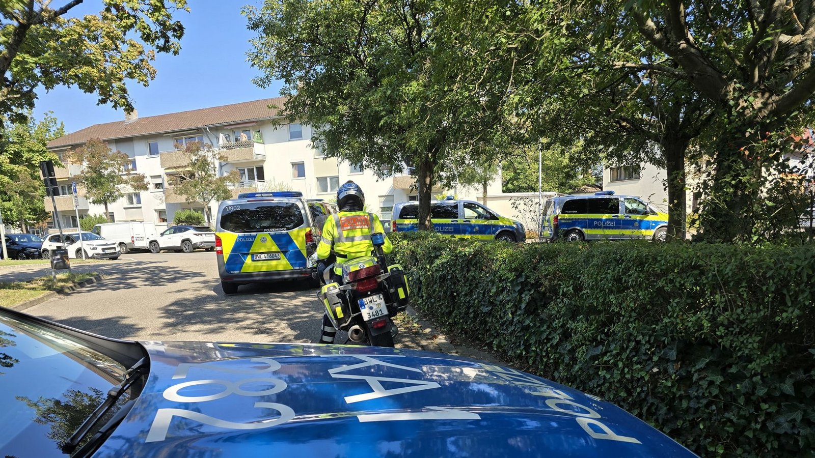 In Karlsruhe kam es am Freitag wegen einer Geiselnahme zu einem Einsatz der Polizei.Foto: dpa/Thomas Riedel In Karlsruhe kam es am Freitag wegen einer Geiselnahme zu einem Einsatz der Polizei.Foto: dpa/Thomas Riedel