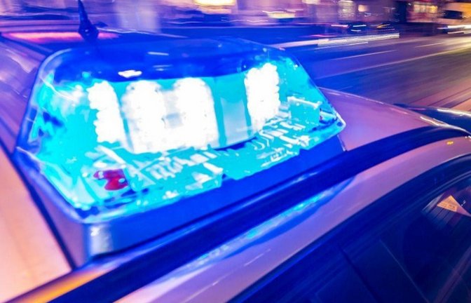 Auf einmal ist die Polizei vor Ort und befragt die Spieler <span class='image-autor'>Foto: Archiv/Bögel</span>