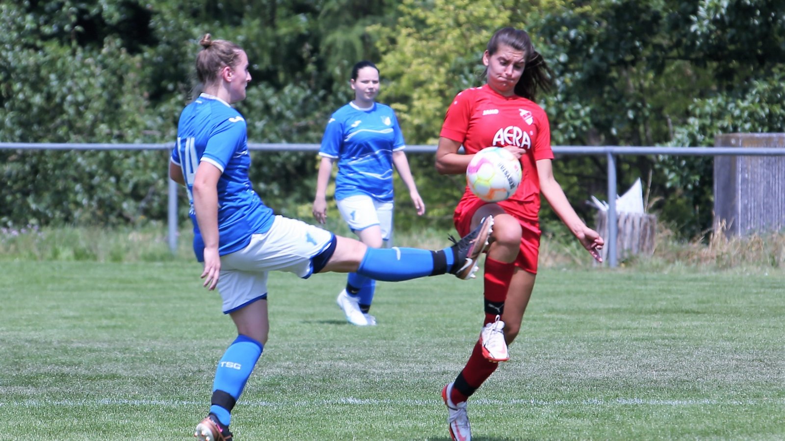 Der SV Horrheim (rechts) und die TSG Hoffenheim III trennen sich in Gündelbach 2:2. Foto: Küppers Der SV Horrheim (rechts) und die TSG Hoffenheim III trennen sich in Gündelbach 2:2. Foto: Küppers