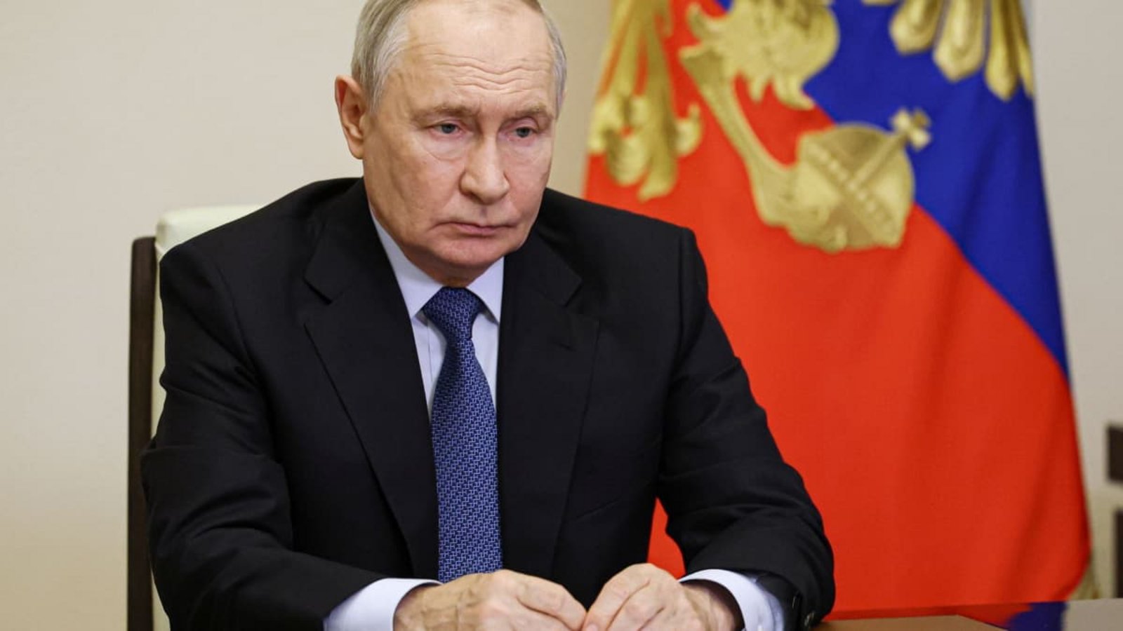 Russlands Präsident Wladimir Putin sieht Friedensgespräche durch ukrainische Drohnenangriffe erschwert (Archivfoto).Vyacheslav Prokofyev/Pool Sputnik Kremlin/dpa