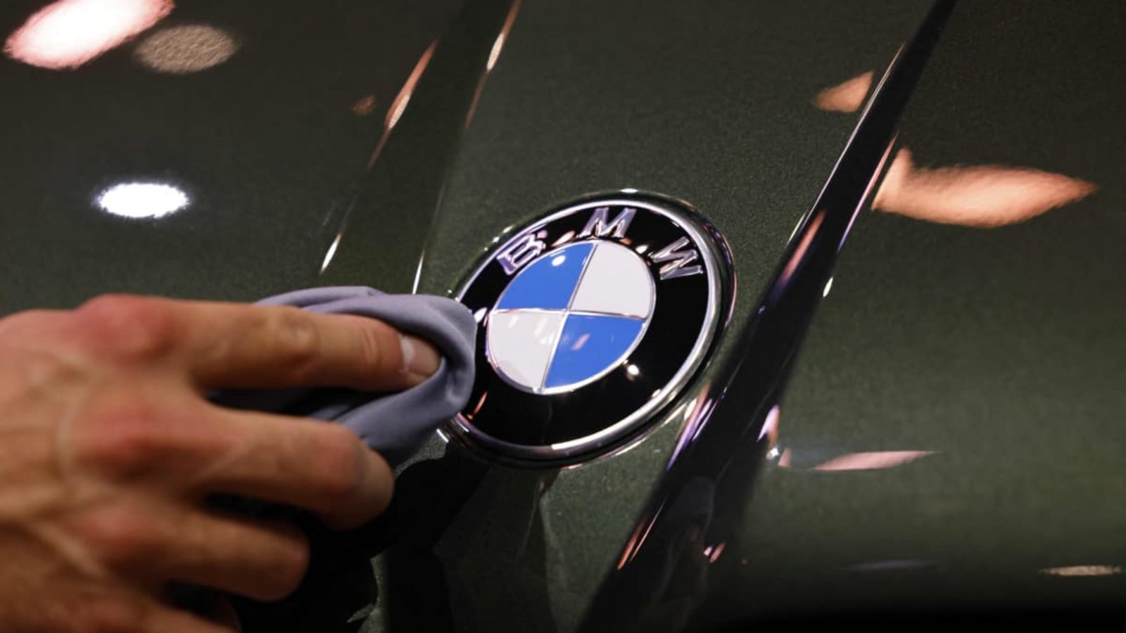 Auch auf das glänzende Image von BMW fällt jetzt ein Schatten.Alexandra Beier/AFP
