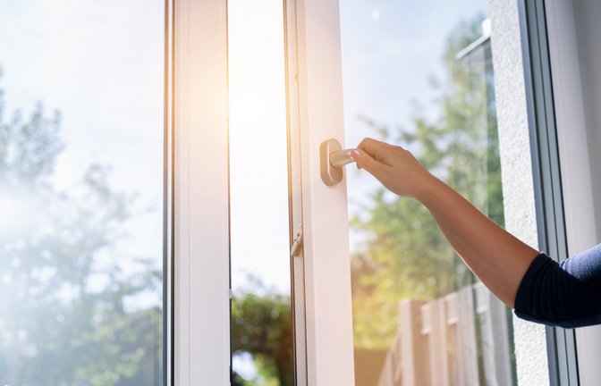 Erfahren Sie, worauf Sie beim Lüften an heißen Tagen achten sollten. Die wichtigsten Tipps im Überblick.<span class='image-autor'>Foto: R.classen / Shutterstock.com</span>