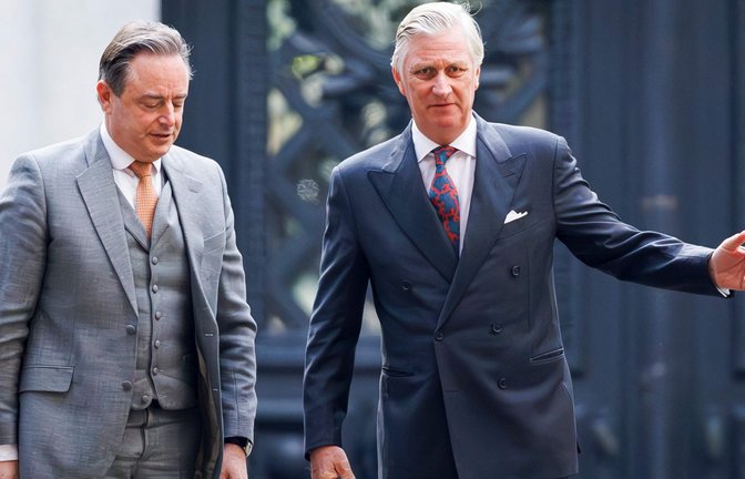 In Ratlosigkeit vereint. Der Konservative Bart de Wever (links) hat König Philippe bereits mehr als ein Dutzend Mal die Nachricht überbringen müssen, dass es ihm nicht geglückt ist, eine Regierungskoalition für Belgien zu schmieden.<span class='image-autor'>Foto: AFP/BENOIT DOPPAGNE</span>
