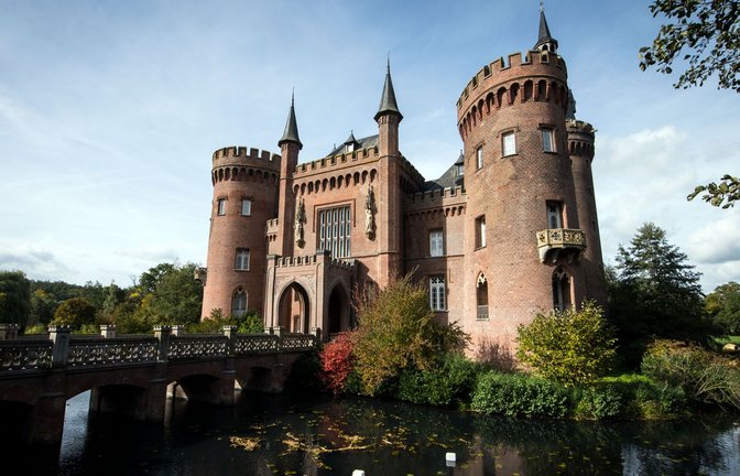 Das Museum Schloss Moyland hütet rund 6.000 frühe Werke des Künstlers Joseph Beuys. (Archivbild)<span class='image-autor'>Foto: Bernd Thissen/dpa/dpa-tmn</span>