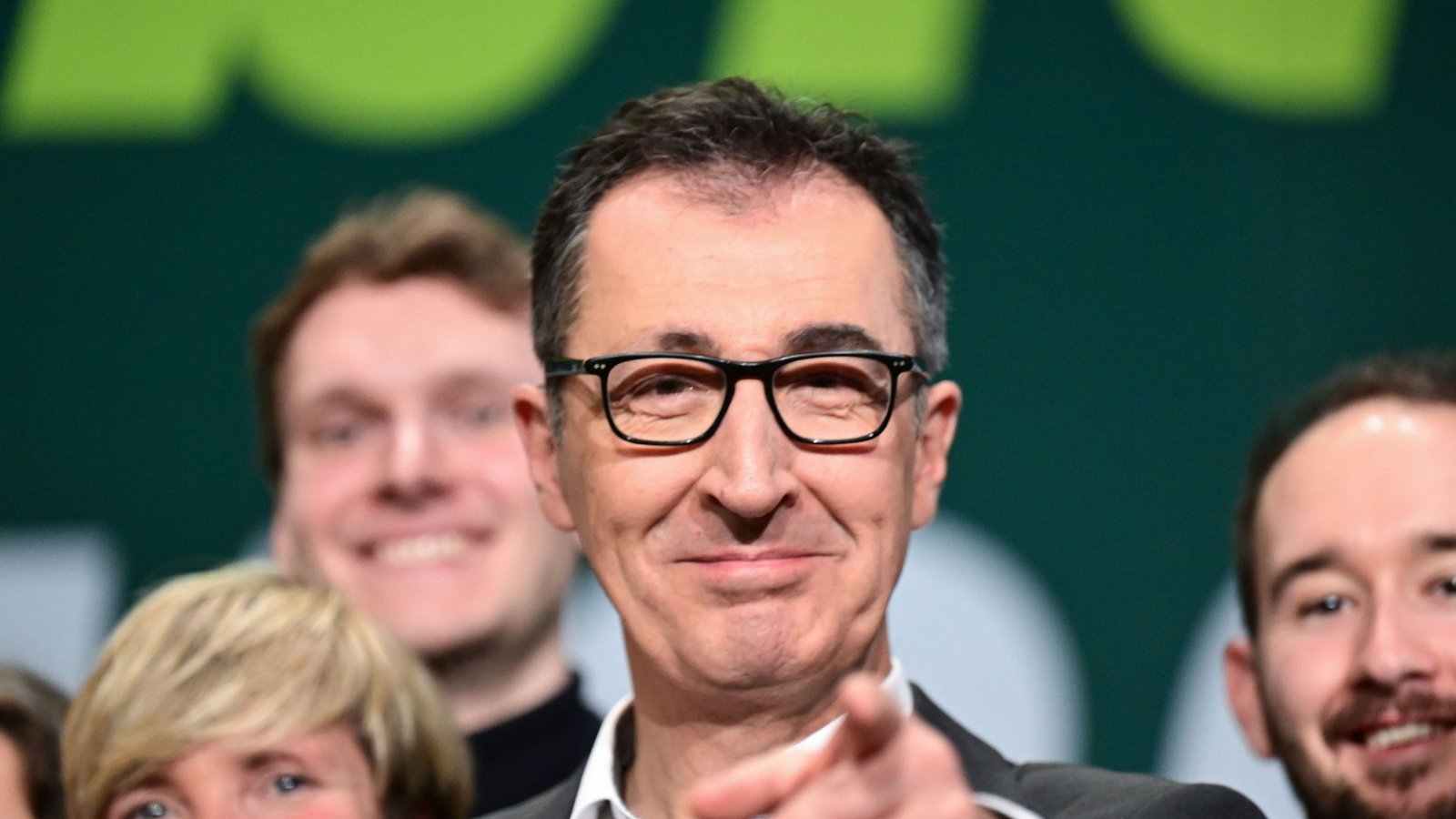 Grünen-Spitzenkandidat Cem Özdemir beim Landesparteitag in LudwigsburgFoto: Bernd Weißbrod/dpa