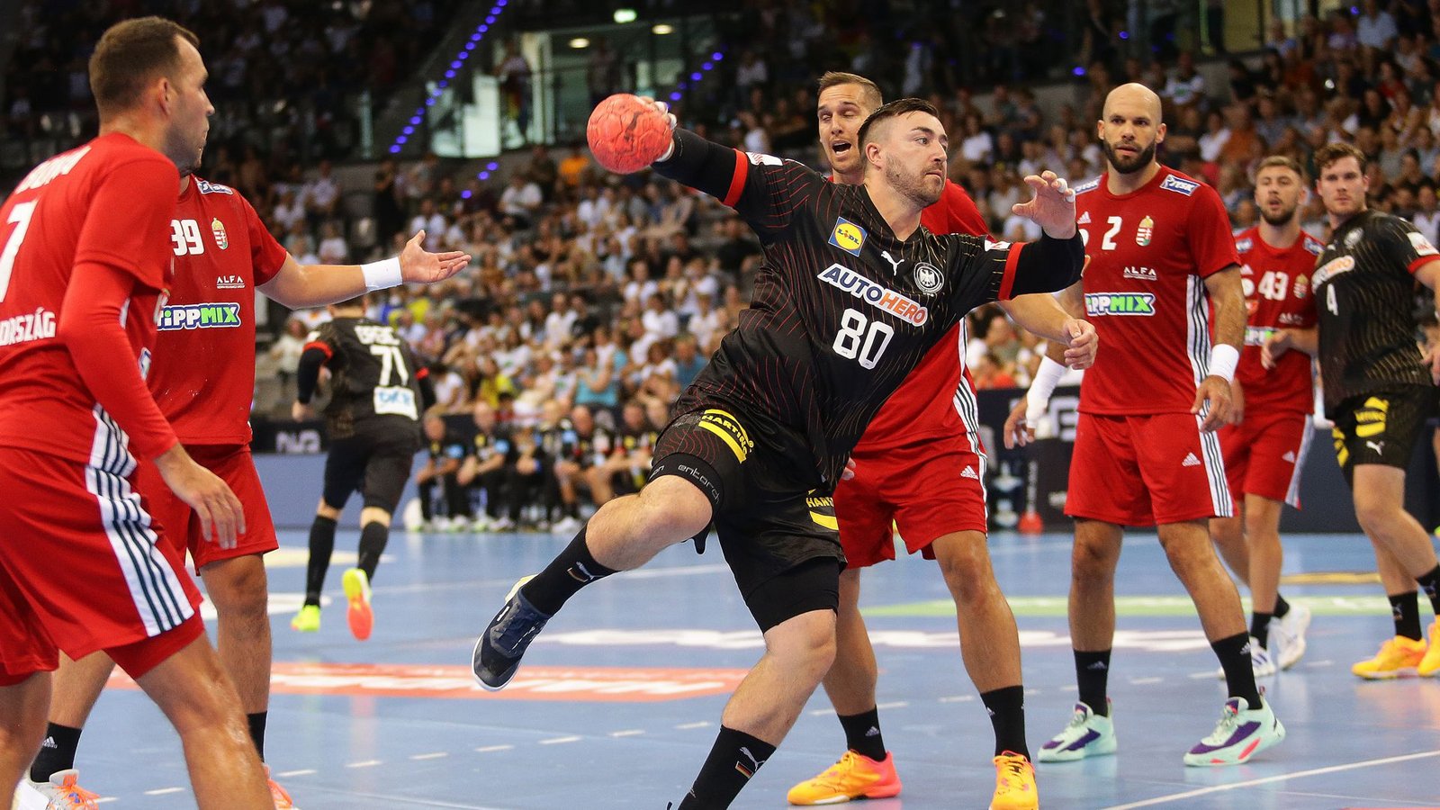 Kreis: Jannik Kohlbacher, 30 Jahre, 127 Länderspiele, 239 Tore, Rhein-Neckar Löwen.Foto: Pressefoto Baumann Kreis: Jannik Kohlbacher, 30 Jahre, 127 Länderspiele, 239 Tore, Rhein-Neckar Löwen.Foto: Pressefoto Baumann