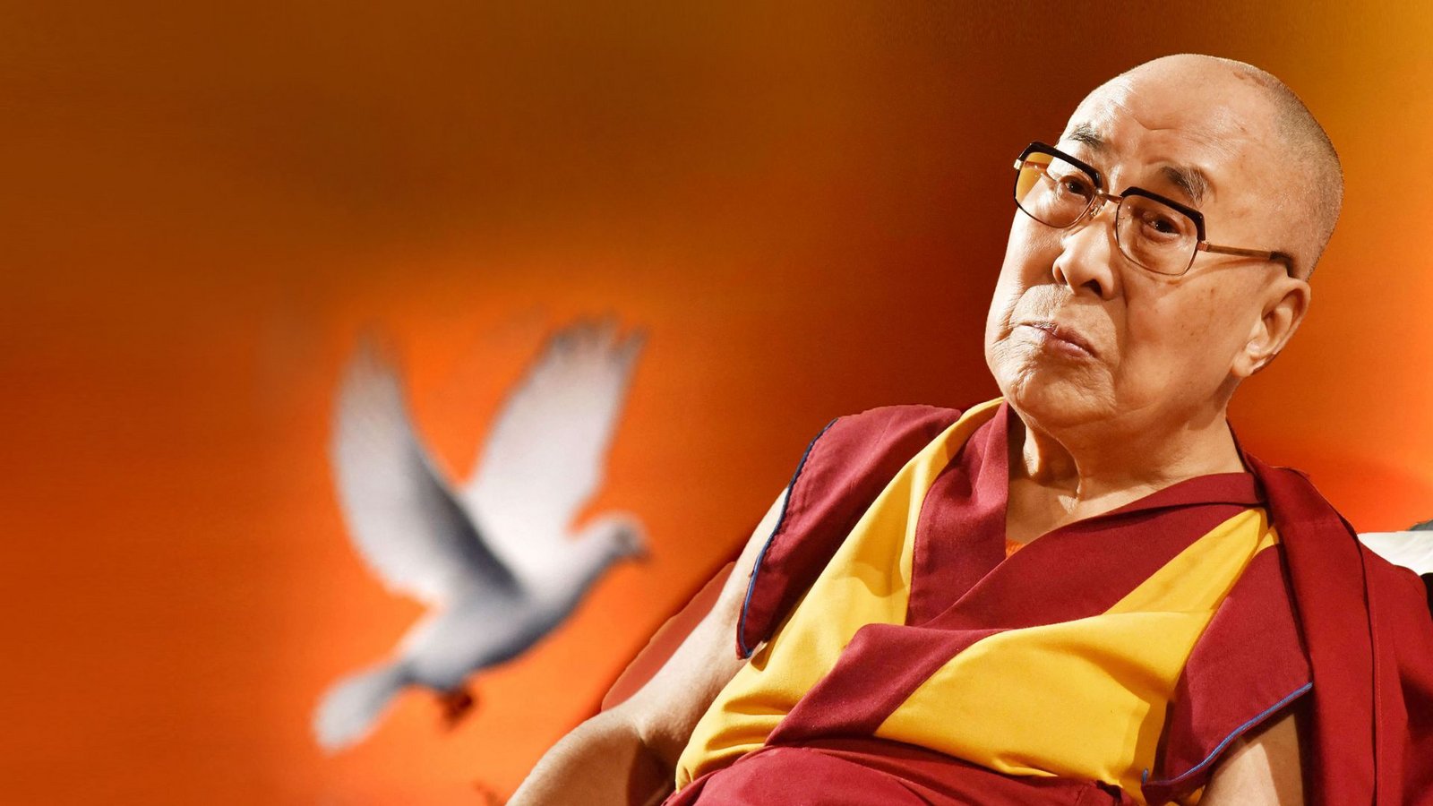 Als Tenzin Gyatso erblickte der 14. Dalai Lama das Licht der Welt. 1989 wurde er mit dem Friedensnobelpreis ausgezeichnet.Foto: AFP/Biju Boro Als Tenzin Gyatso erblickte der 14. Dalai Lama das Licht der Welt. 1989 wurde er mit dem Friedensnobelpreis ausgezeichnet.Foto: AFP/Biju Boro