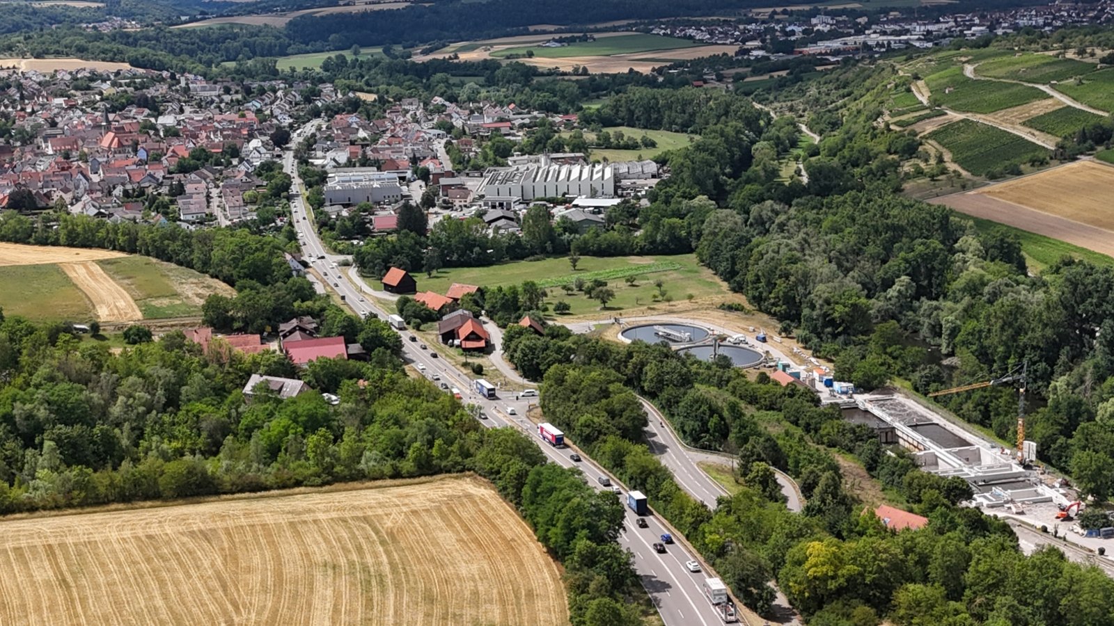 Ob und wie es mit der Entlastung vom B 10-Verkehr für Enzweihingen vorangeht, dazu hat sich Bundesverkehrsminister Bilger auf Nachfrage der VKZ geäußert. Archivfoto: VKZ/Küppers Ob und wie es mit der Entlastung vom B 10-Verkehr für Enzweihingen vorangeht, dazu hat sich Bundesverkehrsminister Bilger auf Nachfrage der VKZ geäußert. Archivfoto: VKZ/Küppers
