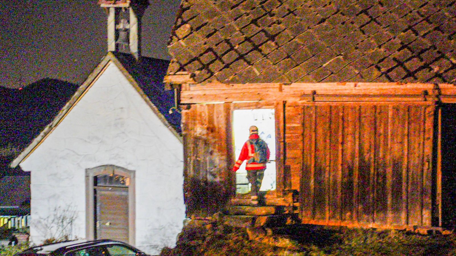 Auch in Gebäuden wurde nach dem vermissten Kind gesucht.Foto: IMAGO/Einsatz-Report24/IMAGO/Marco Dürr / EinsatzReport24 Auch in Gebäuden wurde nach dem vermissten Kind gesucht.Foto: IMAGO/Einsatz-Report24/IMAGO/Marco Dürr / EinsatzReport24