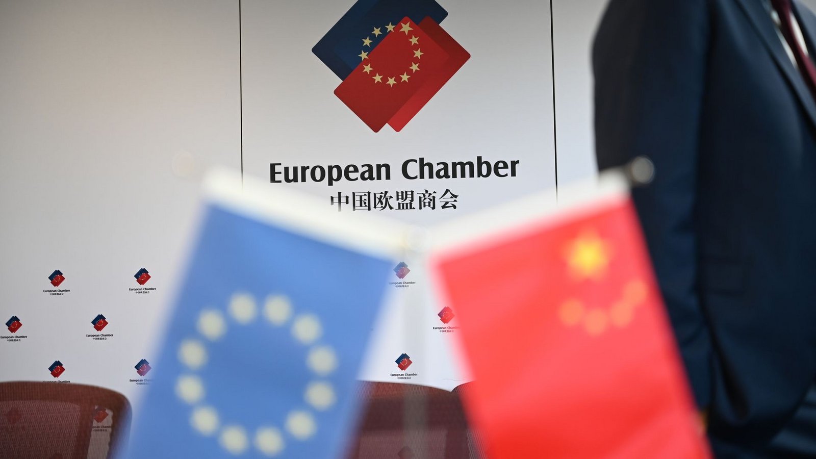 Die EU-Kammer in China sieht Firmen einem "Überlebensmechanismus" ausgesetzt. (Symbolbild)Foto: Johannes Neudecker/dpa