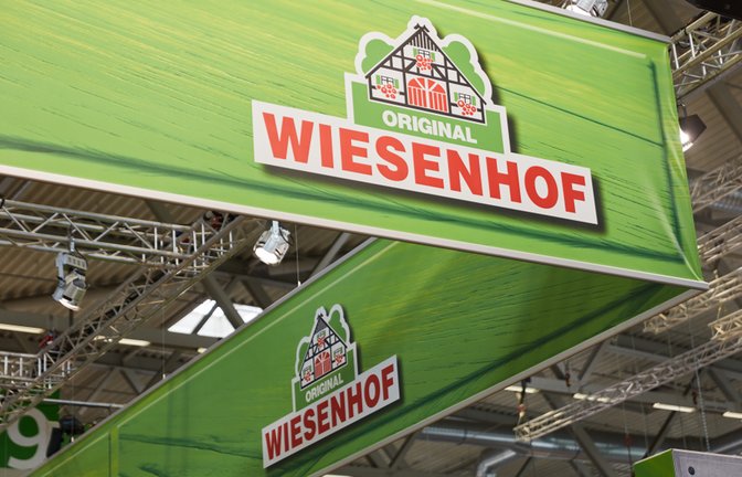 Das Unternehmen Wiesenhof ruft vegane Würstchen zurück.<span class='image-autor'>Foto: Robert Kneschke/ Shutterstock</span>