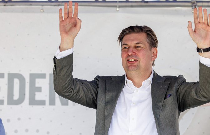 Nach dem Wahlkampfauftakt in Donaueschingen am 27. April sagte Maximilian Krah nun auch die Termine in Hessen ab. (Archivbild)<span class='image-autor'>Foto: AFP/JENS SCHLUETER</span>