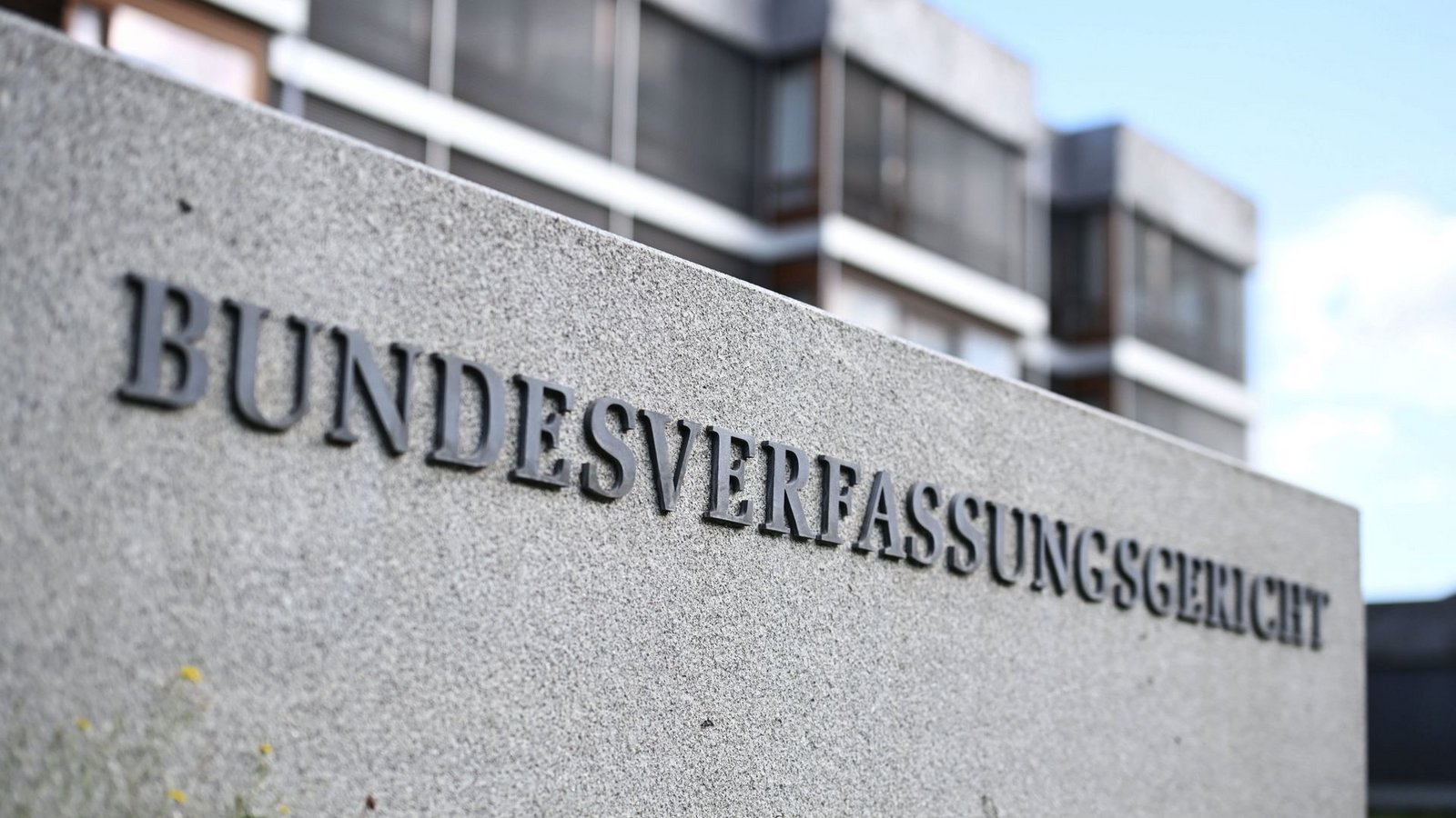Das Bundesverfassungsgericht soll geschützt werden.Foto: dpa/Uli Deck Das Bundesverfassungsgericht soll geschützt werden.Foto: dpa/Uli Deck