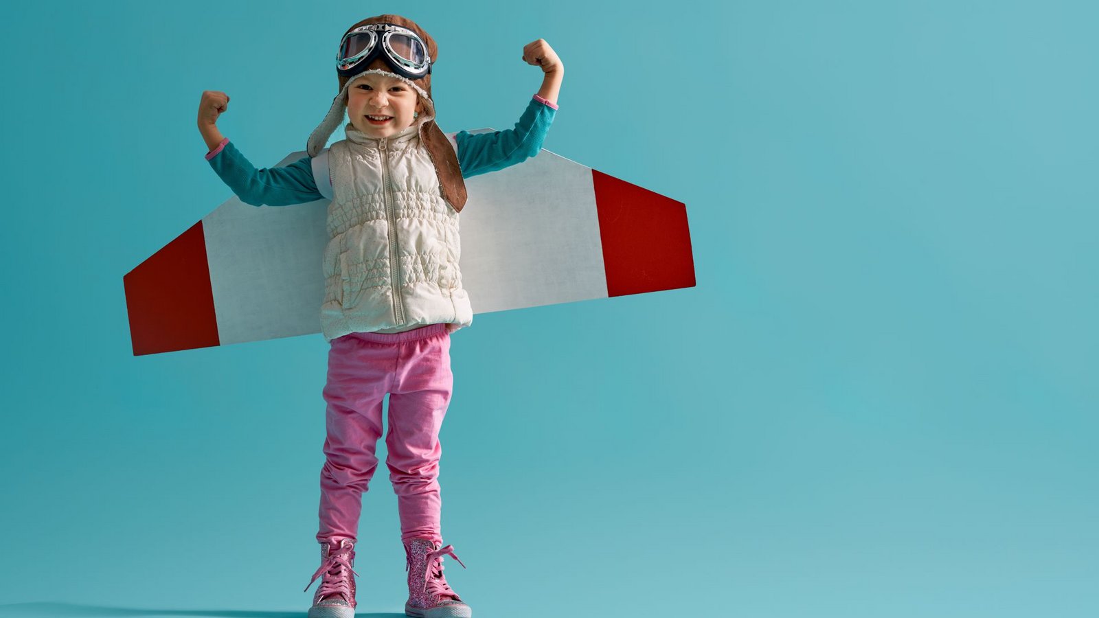 Dann eben fliegen! Wenn Kinder groß träumen, dann kommt es auf die Unterstützung der Erwachsenen an – und nur ein bisschen auf SachlichkeitFoto: Konstantin Yuganov - stock.adobe.com Dann eben fliegen! Wenn Kinder groß träumen, dann kommt es auf die Unterstützung der Erwachsenen an – und nur ein bisschen auf SachlichkeitFoto: Konstantin Yuganov - stock.adobe.com