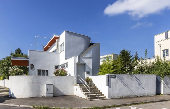 Nicht nur Schlösser und Burgen,  Gebäude aus dem 20. Jahrhundert sind ebenso schützenswert. Dafür setzt sich  Barbara Saebel ein – auch die Villa von Hans Scharoun auf dem Killesberg steht   unter Denkmalschutz.<span class='image-autor'>Foto: imago images/Arnulf Hettrich/Arnulf Hettrich via www.imago-images.de</span>