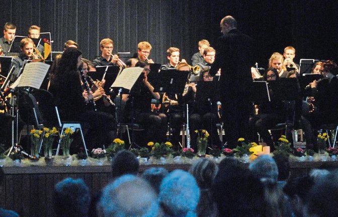 Auftritt des Kreis-Jugendorchesters in der Stromberghalle in Illingen. Foto: Stahlfeld