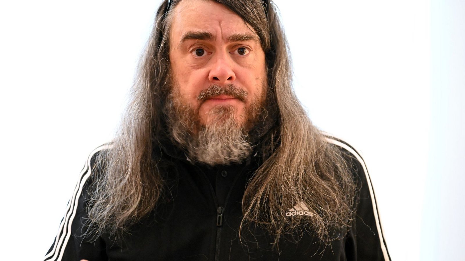 Der Künstler Jonathan Meese trauert um seiner Mutter. (Archivbild)Foto: Martin Schutt/dpa