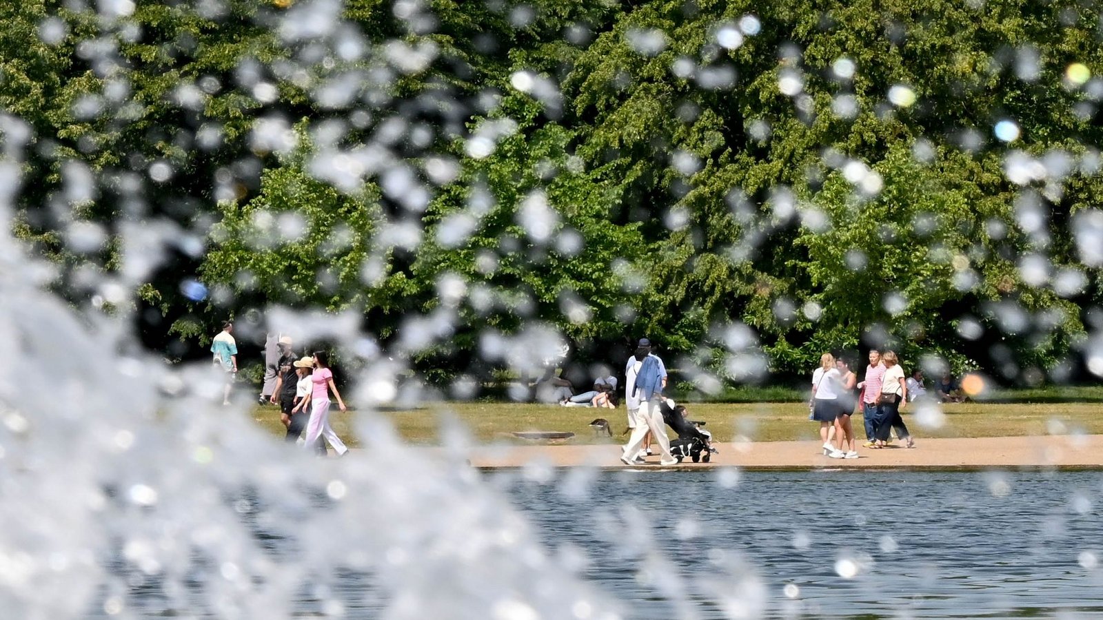 In Großbritannien ist es so warm wie noch nie seit Beginn der Aufzeichnungen.Foto: Anna Ross/dpa In Großbritannien ist es so warm wie noch nie seit Beginn der Aufzeichnungen.Foto: Anna Ross/dpa