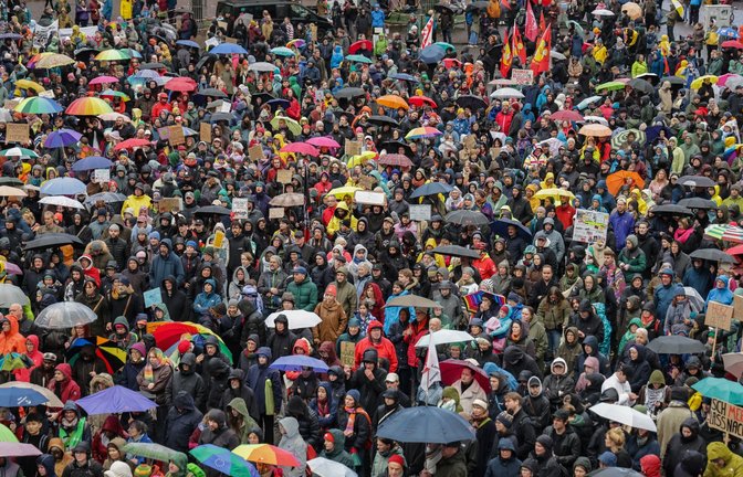 In Deutschland leben mehr als 80 Millionen Menschen. Laut einer Prognose könnte die Zahl in den kommenden Jahren sinken.<span class='image-autor'>Foto: Focke Strangmann/dpa</span>
