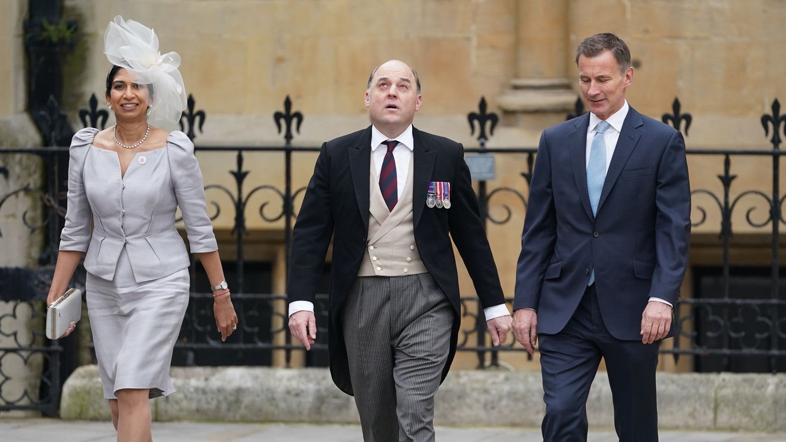 Ministerriege (von links): Die britische Innenministerin Suella Braverman, Verteidigungsminister Ben Wallace und Finanzminister Jeremy HuntFoto: dpa/Joe Giddens
