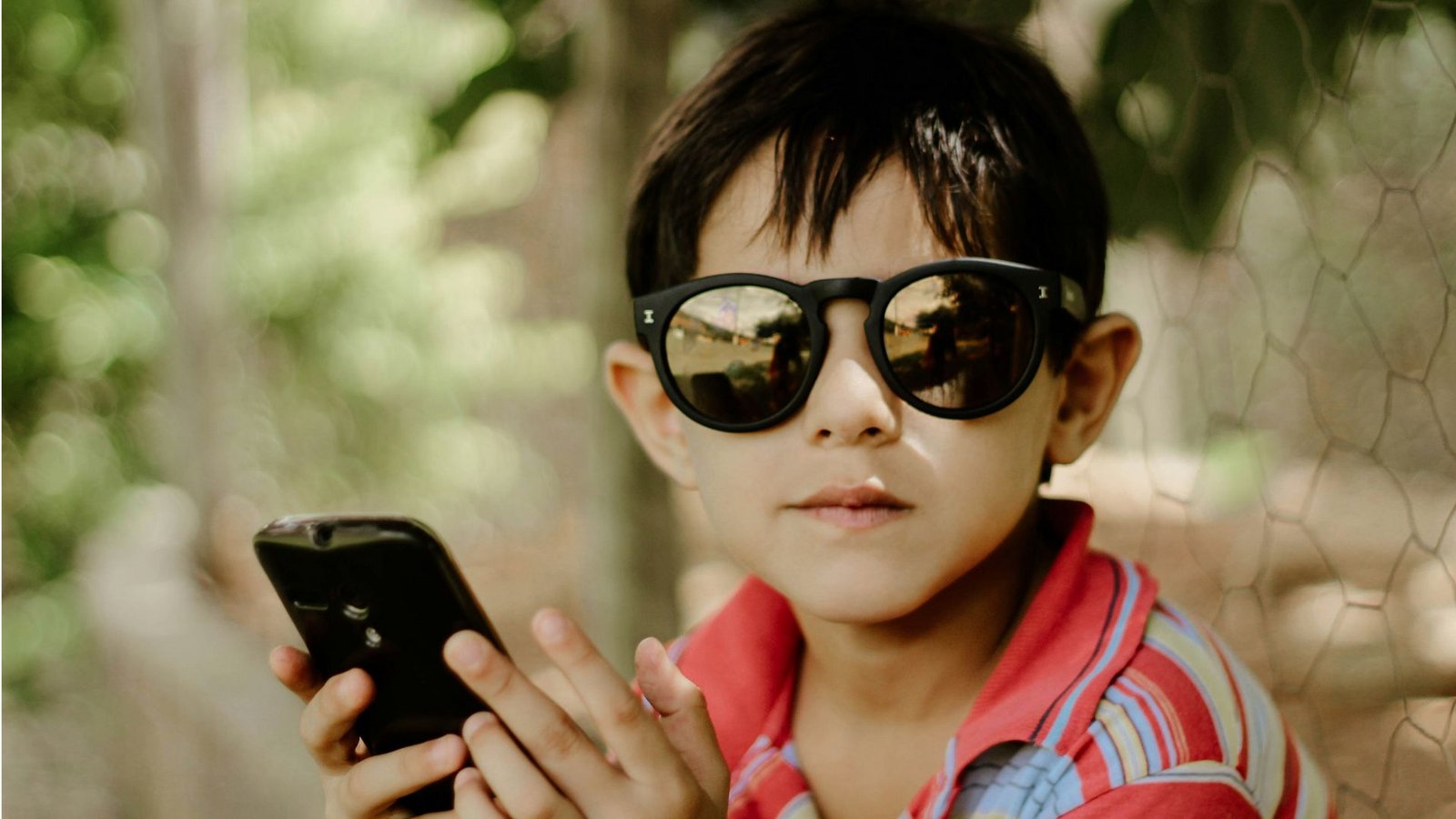 Mehr Ärger als Spaß. Auch wenn Spiele-Apps für Kinder kostenlos sind – oft steckt der Teufel im Detail.Foto: Unsplash/Julia Coimbra Mehr Ärger als Spaß. Auch wenn Spiele-Apps für Kinder kostenlos sind – oft steckt der Teufel im Detail.Foto: Unsplash/Julia Coimbra