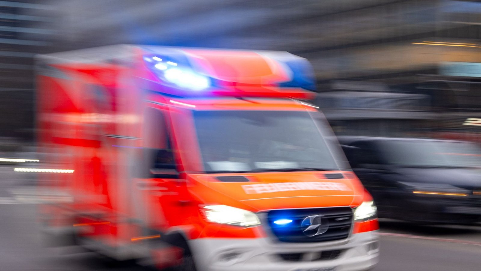 Die Verletzten wurden in ein Krankenhaus gebracht. (Symbolbild)Foto: dpa/Monika Skolimowska Die Verletzten wurden in ein Krankenhaus gebracht. (Symbolbild)Foto: dpa/Monika Skolimowska