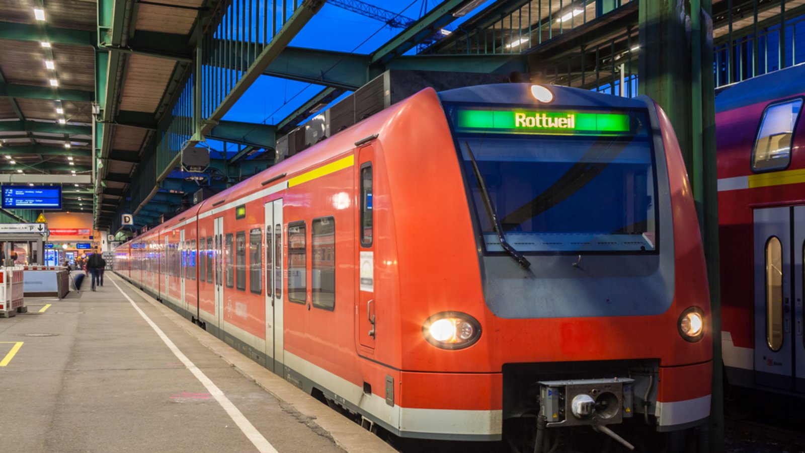 Das 49-Euro-Ticket soll der Nachfolger des 9-Euro-Tickets werden.Foto: Leonid Andronov / shutterstock.com