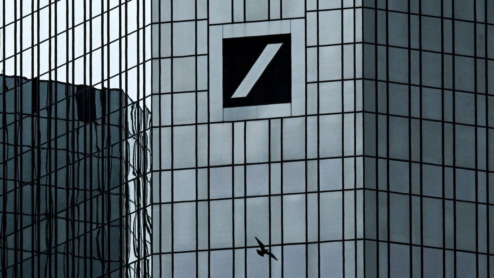 Deutsche-Bank-Logo in FrankfurtFoto: AFP/Kirill Kudryavtsev